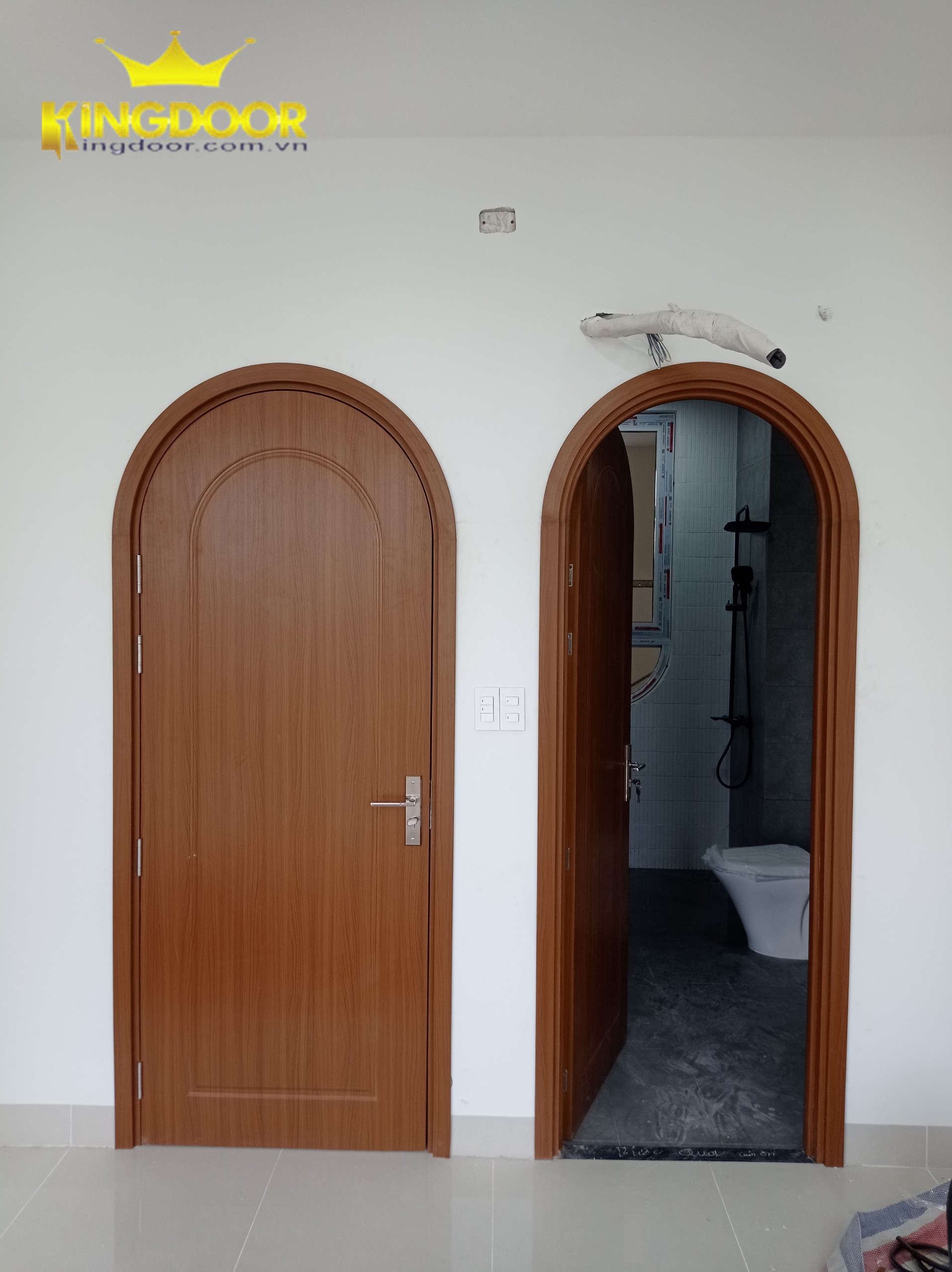 Cửa vòm nhựa composite phủ da tại Bình Thuận