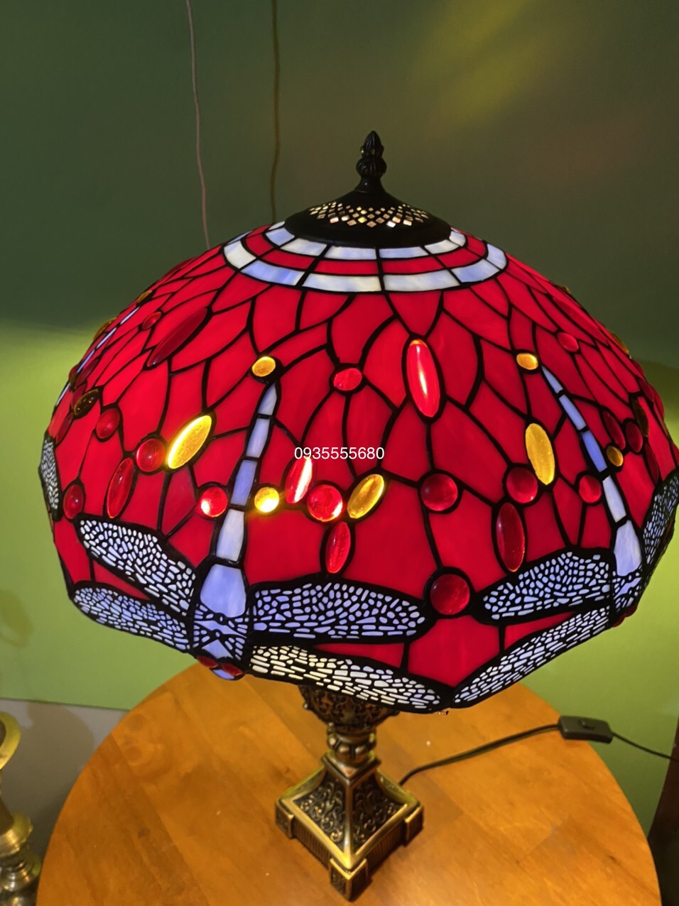 Đèn tiffany rực rỡ sắc đỏ