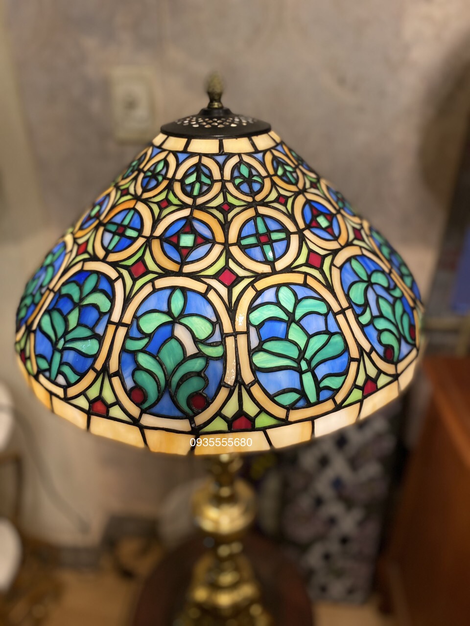 Giao lưu em đèn bàn tiffany đồng đa sắc