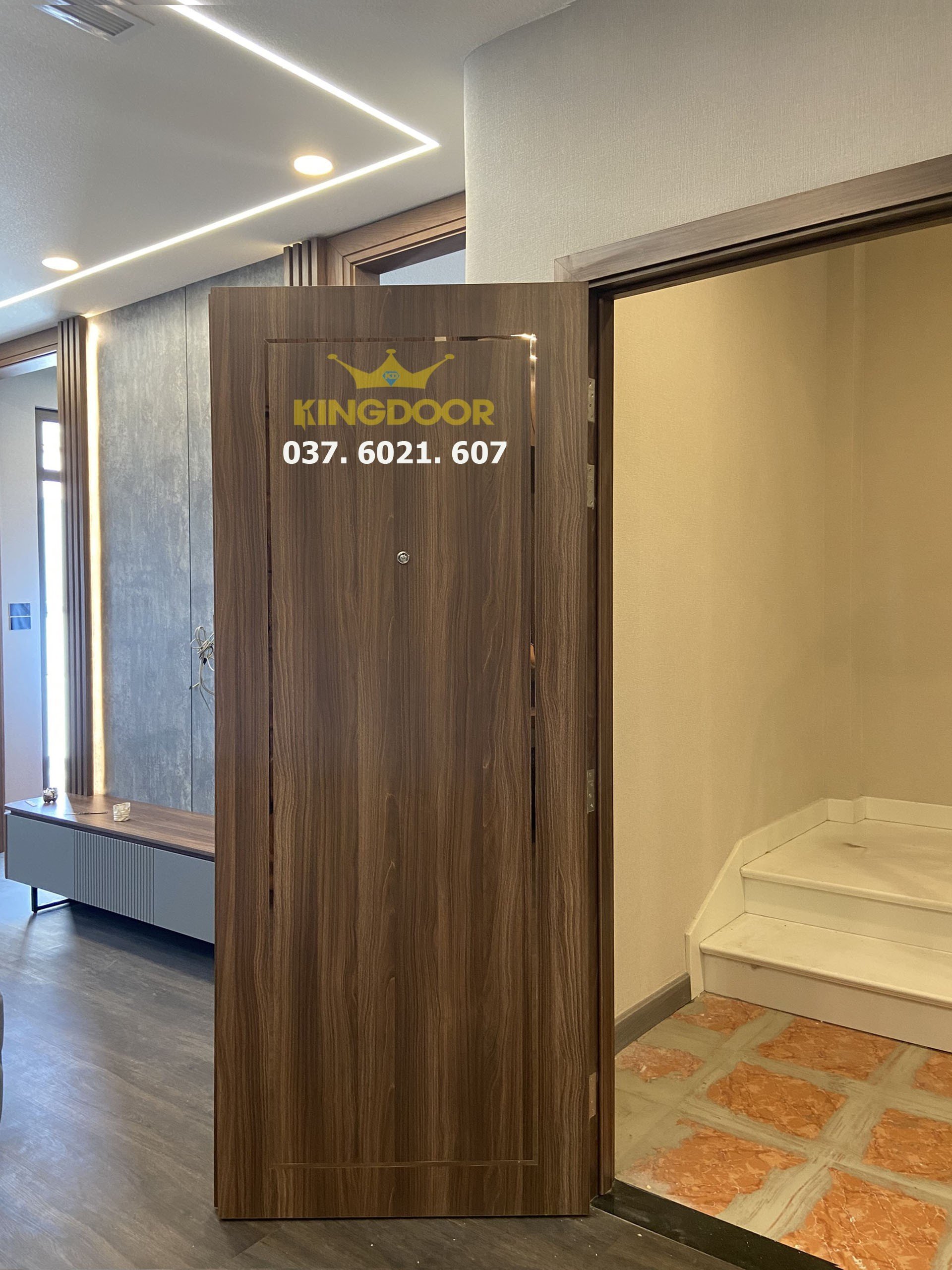 Chọn cửa gỗ công nghiệp cho căn hộ chung cư
