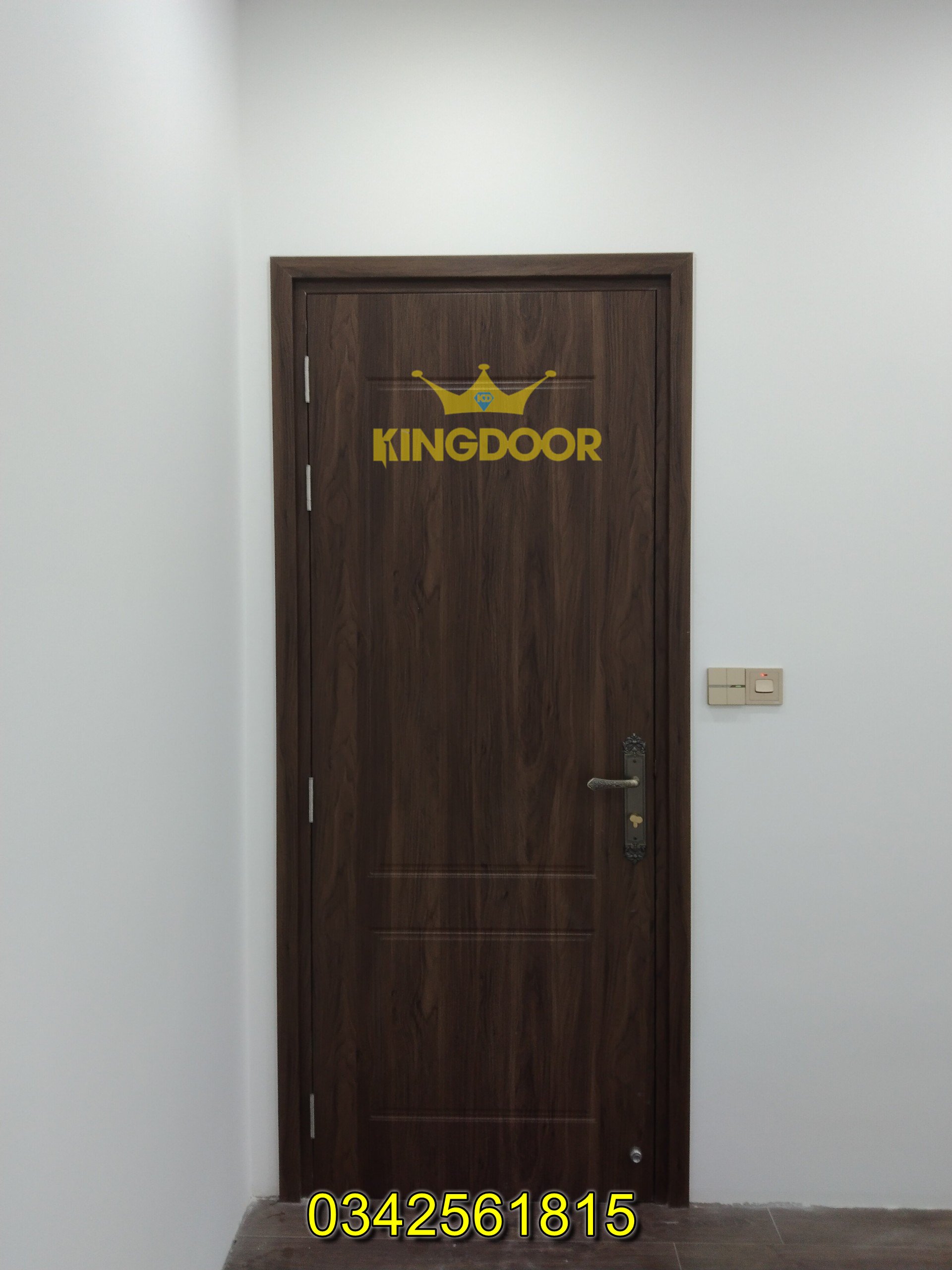 Tại Sao Nên Chọn Cửa Nhựa Gỗ Composite Của Công Ty Kingdoor