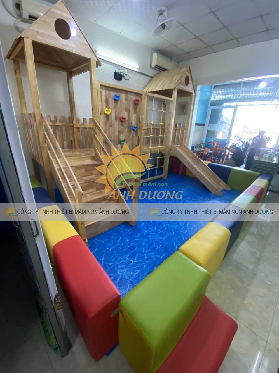Bộ vận động liên hoàn đa năng bằng gỗ cho trẻ em