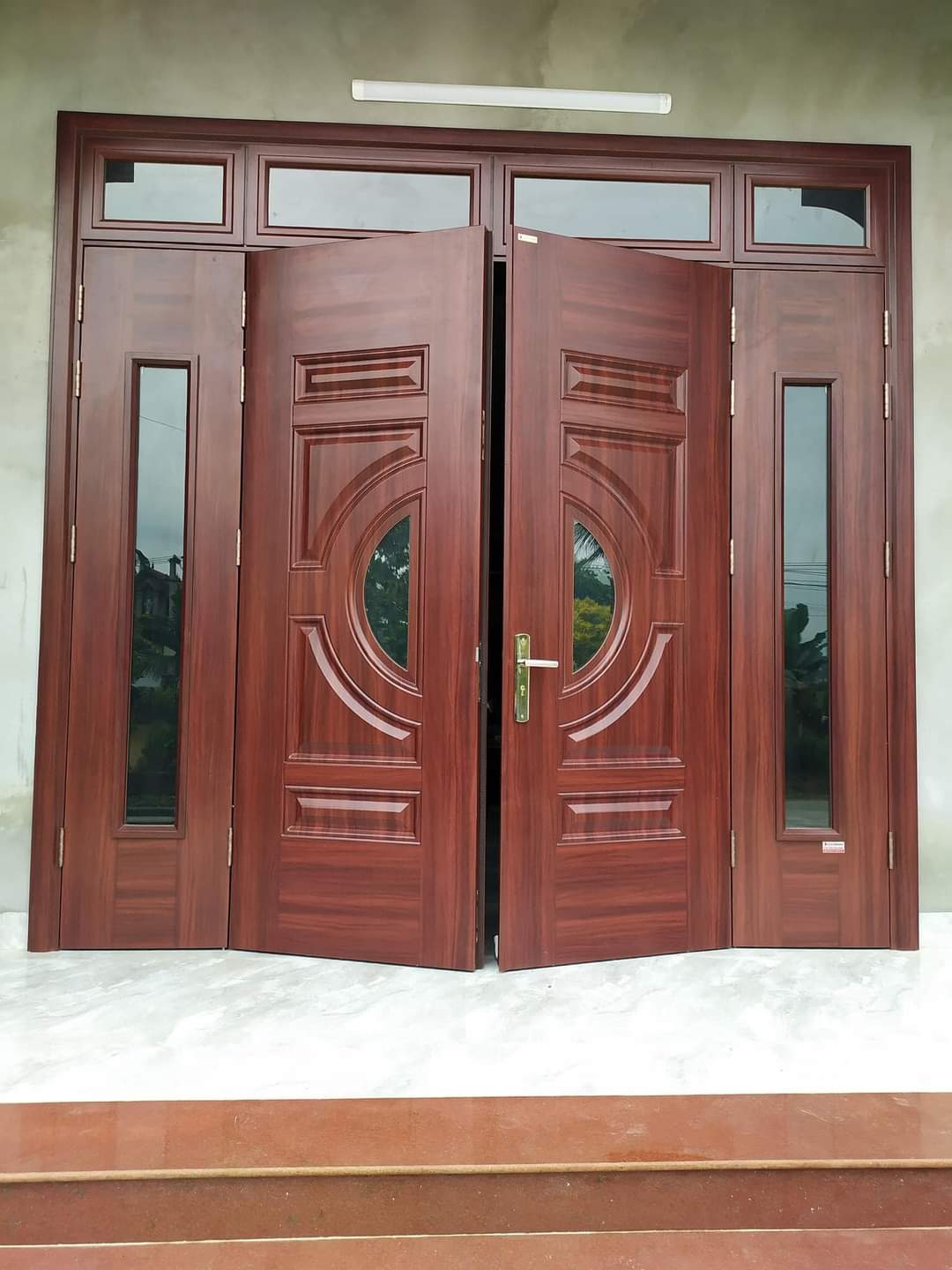 CỬA THÉP VÂN GỖ ĐẸP, GIÁ TỐT, XU HƯỚNG CỬA HIỆN ĐẠI