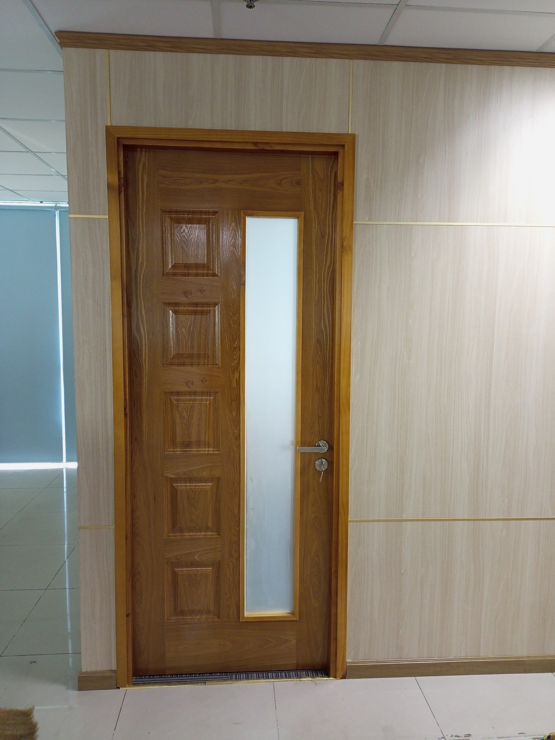 KINGDOOR chuyên cung cấp tất cả các dòng cửa gỗ công nghiệp