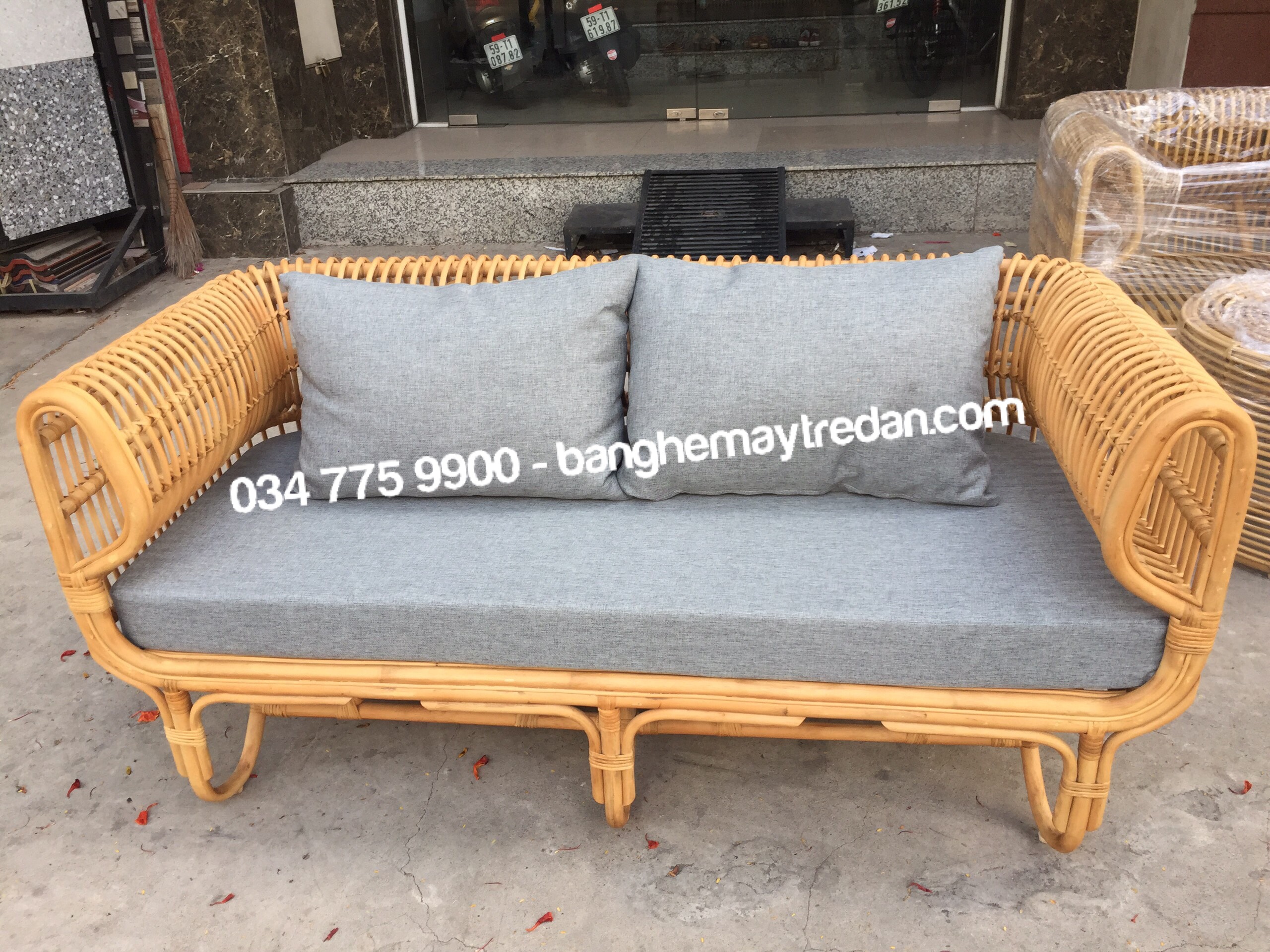 Sofa tổ yến đậm phong cách nội thất Tropical