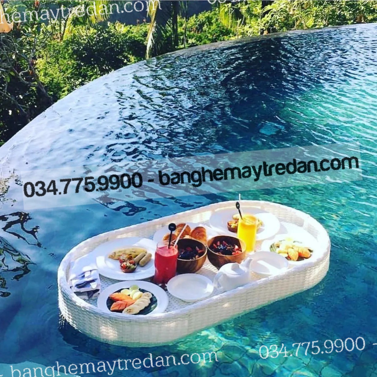 Khay nổi nhựa đan để đồ ăn hồ bơi - Bàn ghế mây tre đan