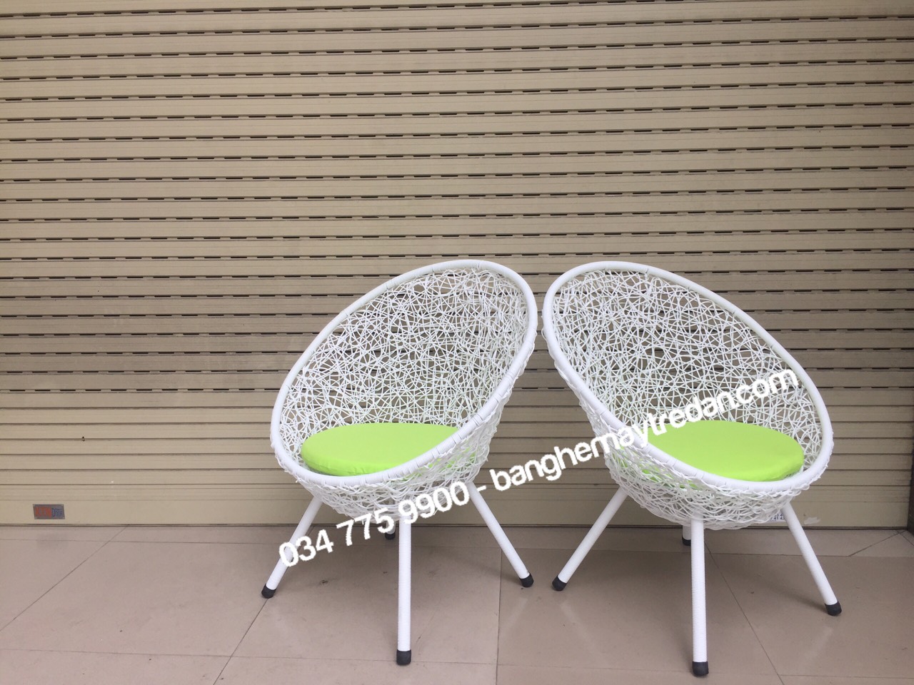 Ghế nhựa đan rối tổ chim độc đáo trang trí ban công, sân vườn