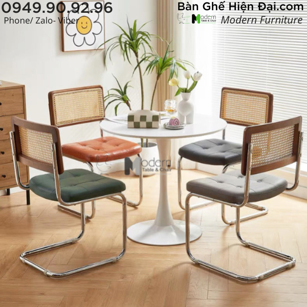 Bộ bàn cafe Tulip chân sắt 4 ghế tựa lưng đan mây bọc nệm Simili