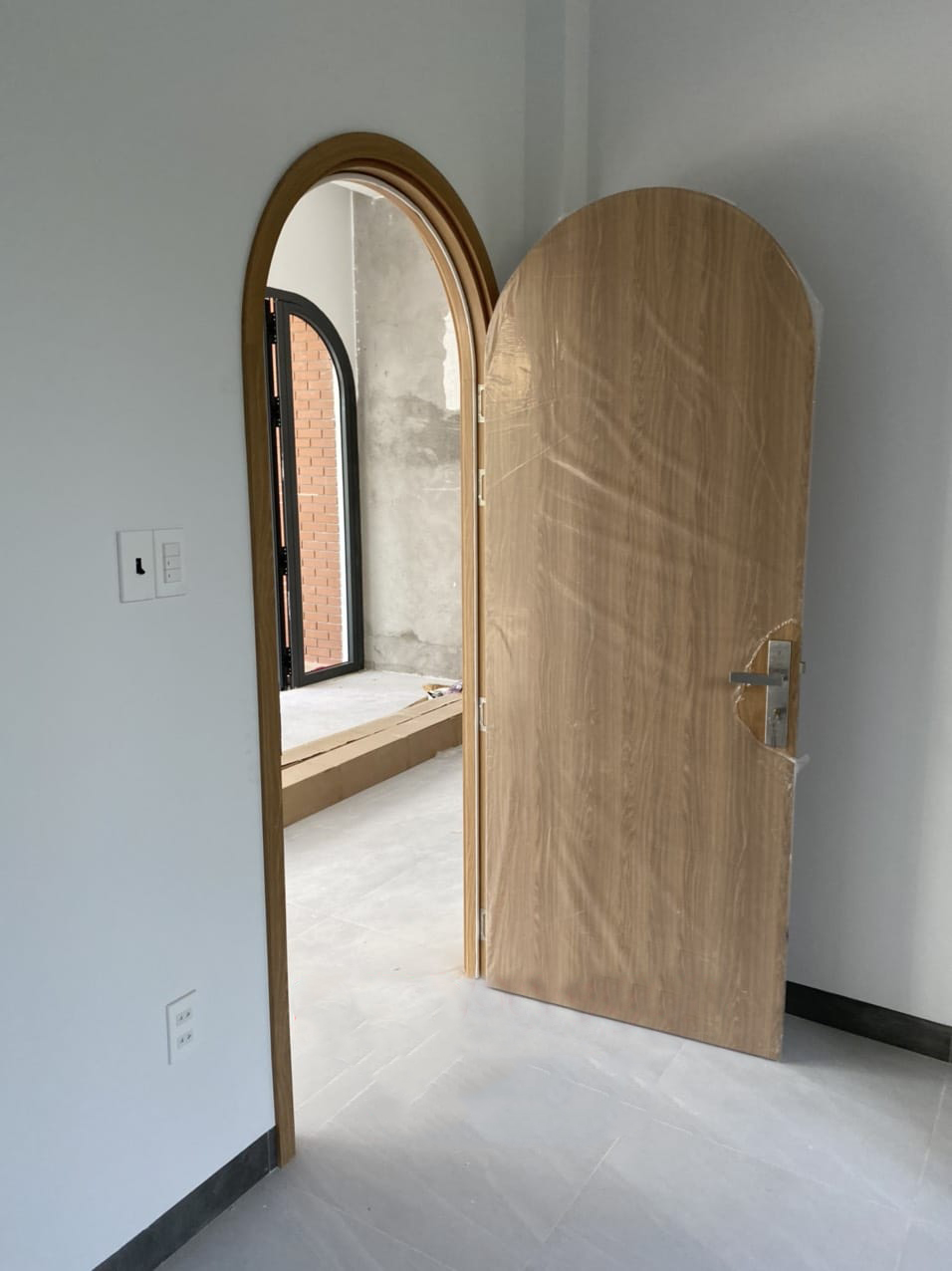Cửa nhựa vòm Composite - Cửa gỗ vòm sang trọng - Cửa nhựa giá rẻ