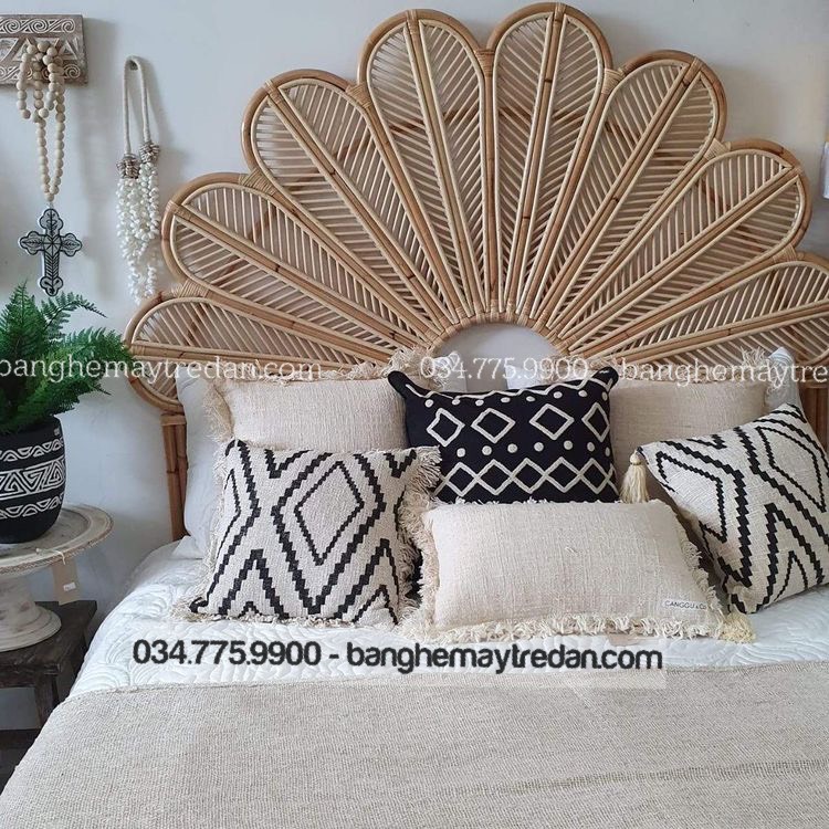 Đầu giường mây tre trang trí homestay - Mây Tre Lục Bình