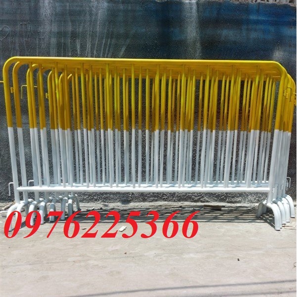Hàng rào di động thép không gỉ,hàng rào di động khổ 1m x 1,5m