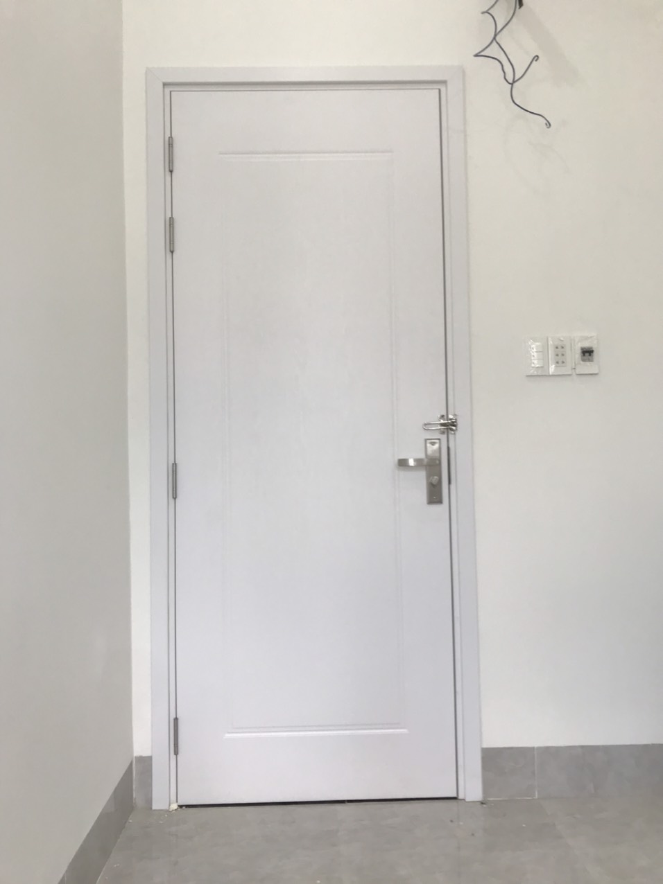 Cửa Nhựa giả gỗ Composite giá rẻ mới nhất 100%