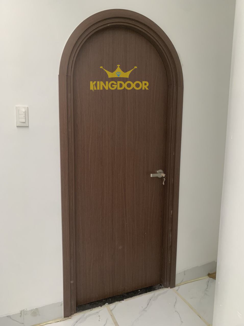 Ưu Điểm Cửa Vòm Nhựa Composite - Kingdoor
