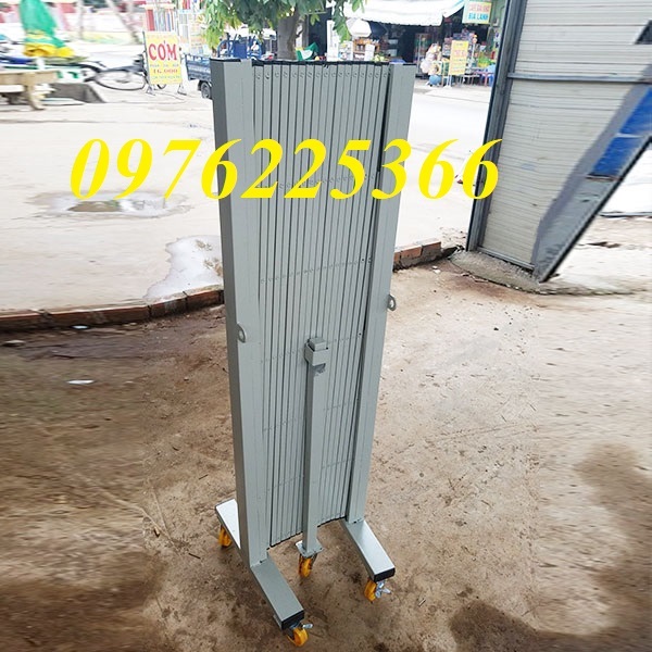 Sản xuất hàng rào xếp sắt kéo tay chữ T giá tốt