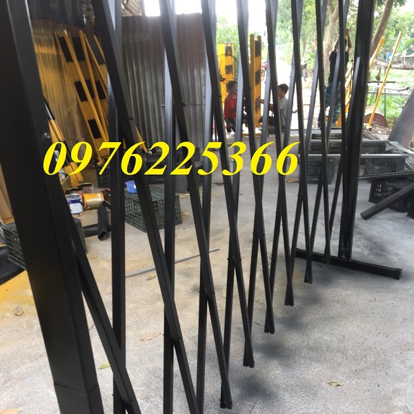 Hàng rào xếp sắt ,hàng rào xếp có bánh xe chữ T