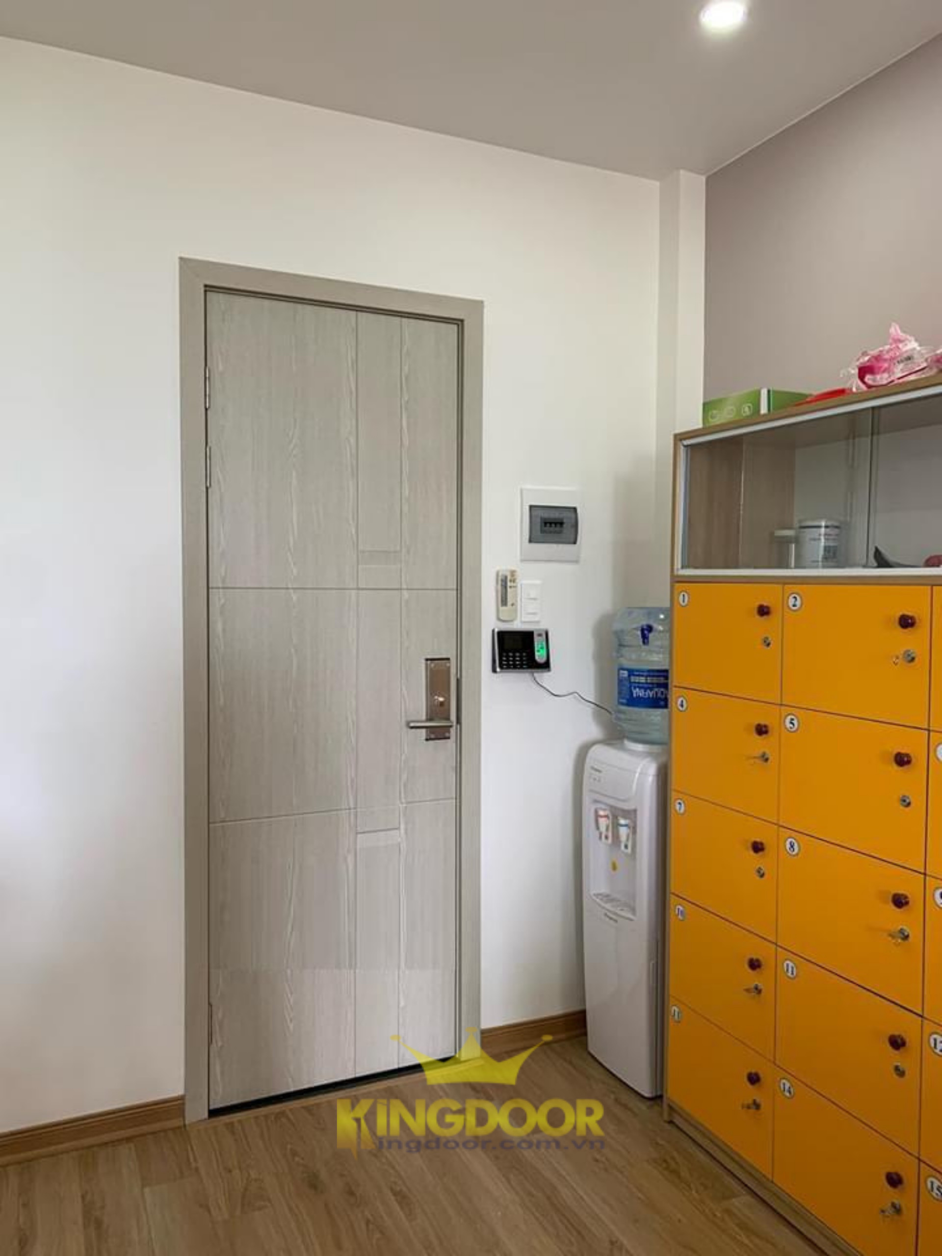 CỬA NHỰA ABS HÀN QUỐC TẠI CAM RANH - CỬA GIÁ RẺ