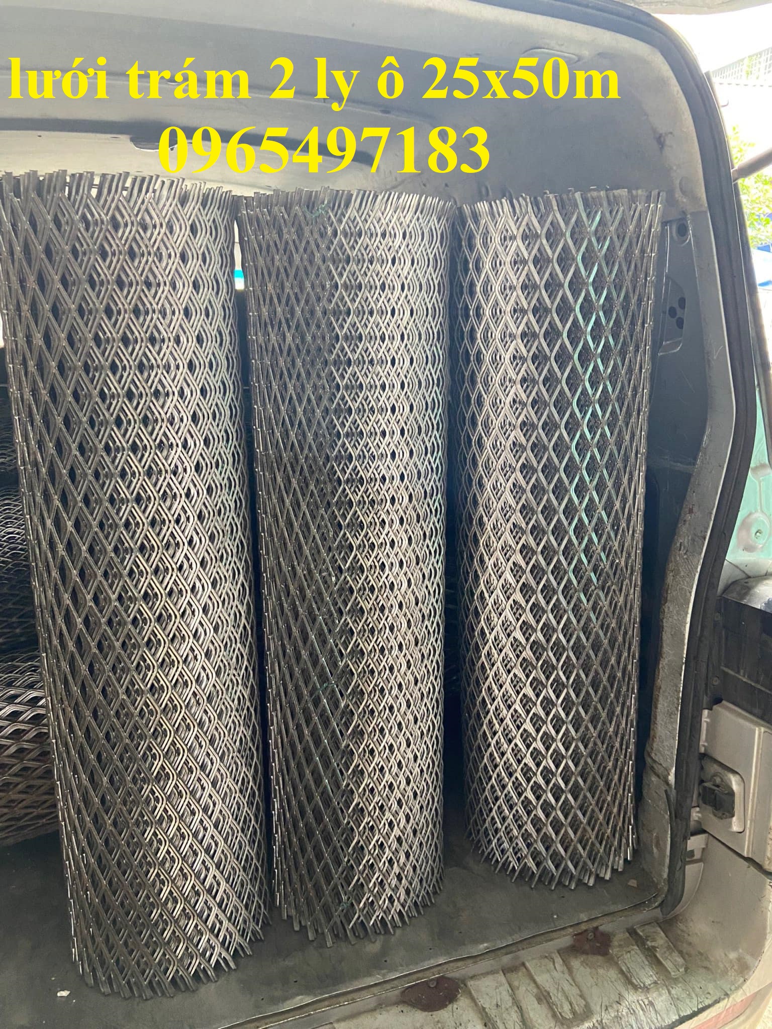 Lưới mắt cáo , lưới trám ô 10x20, 15x30, 20x40 dày 1.1mm khổ 1m, 1.2m