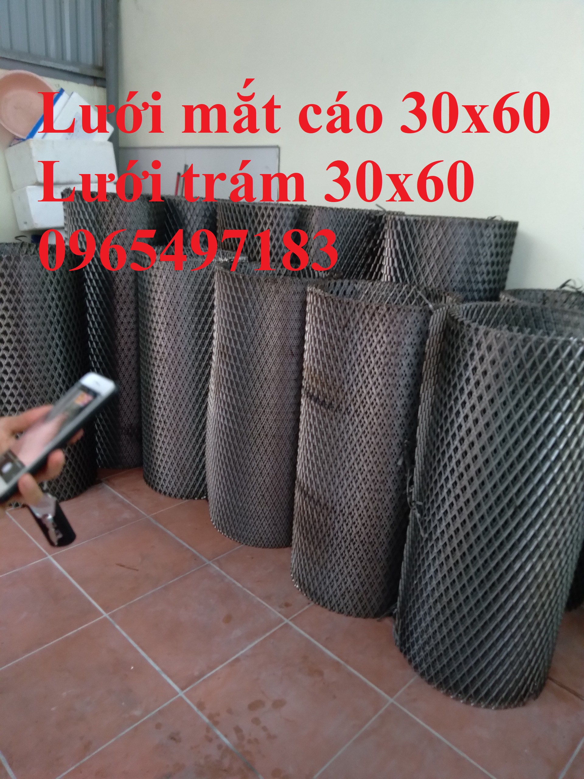 Lưới trám dày 3mm mắt 30x60 khổ 1mx10m, 1.2mx10m/ cuộn. Hàng có sẵn