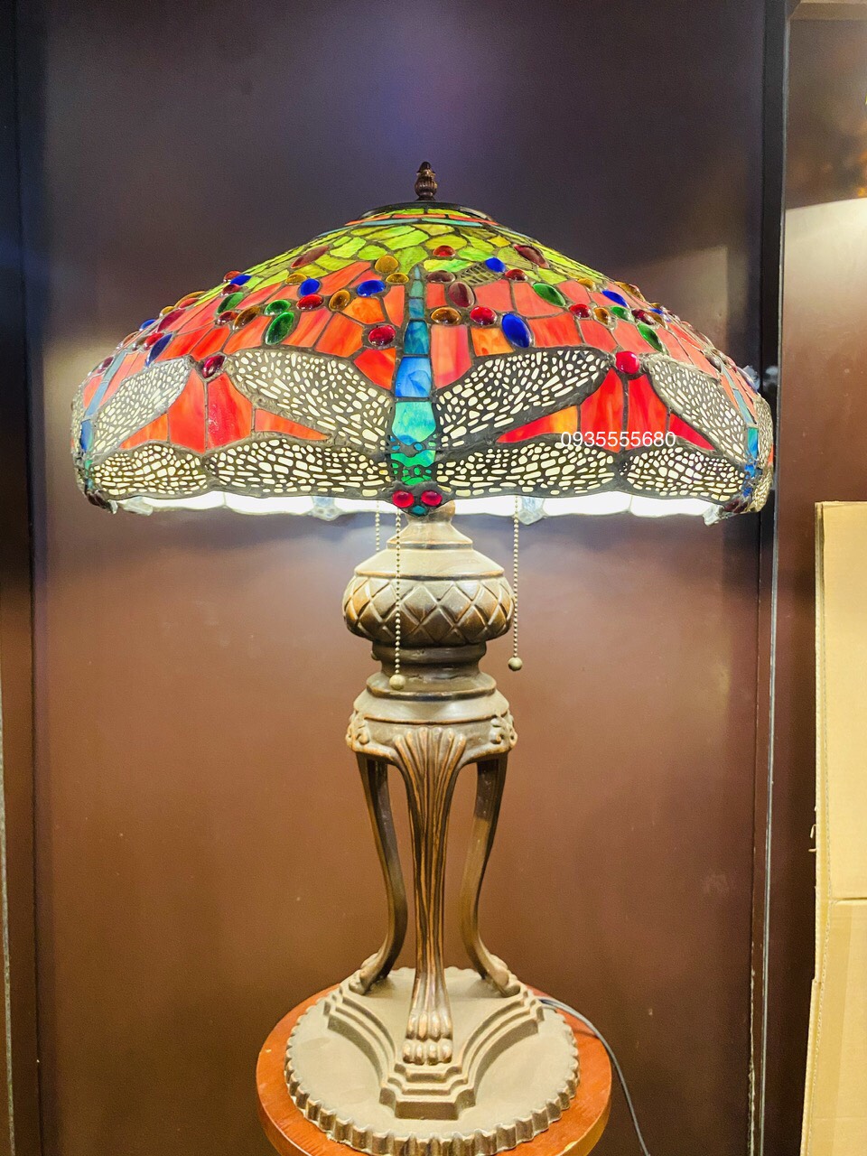 Giao lưu em đèn tiffany chuồn đỏ đa sắc