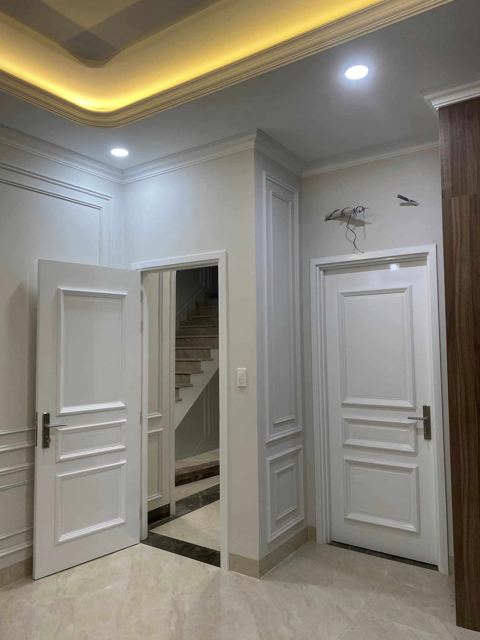 Cửa nhựa Composite Tân Cổ Điển - Cập nhật mới
