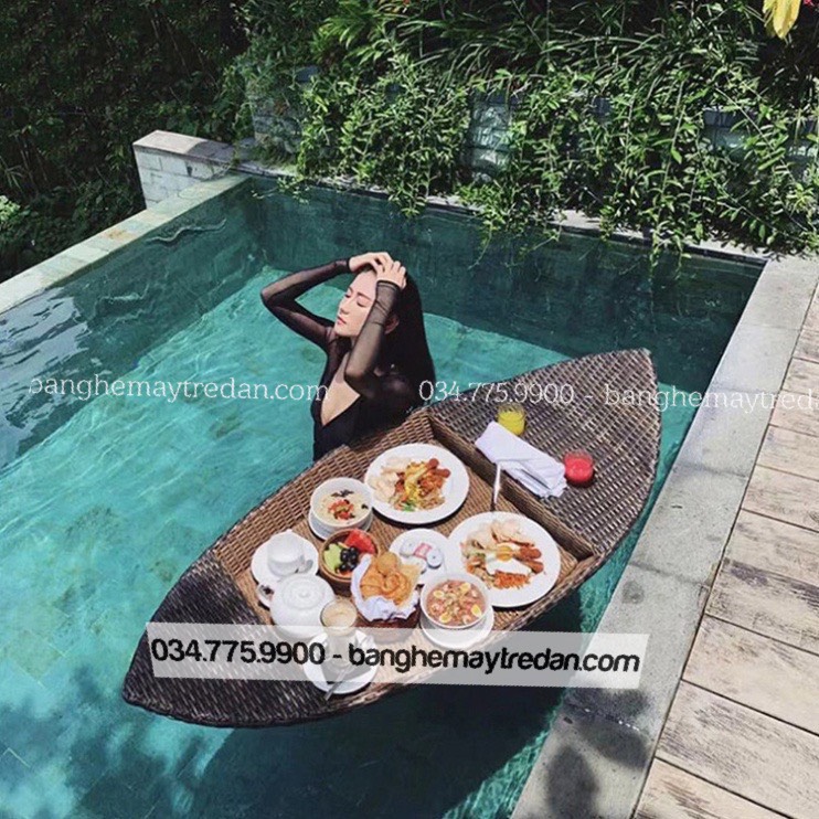 Khay nổi bể bơi hình thuyền đẹp - Mây Tre Lục Bình