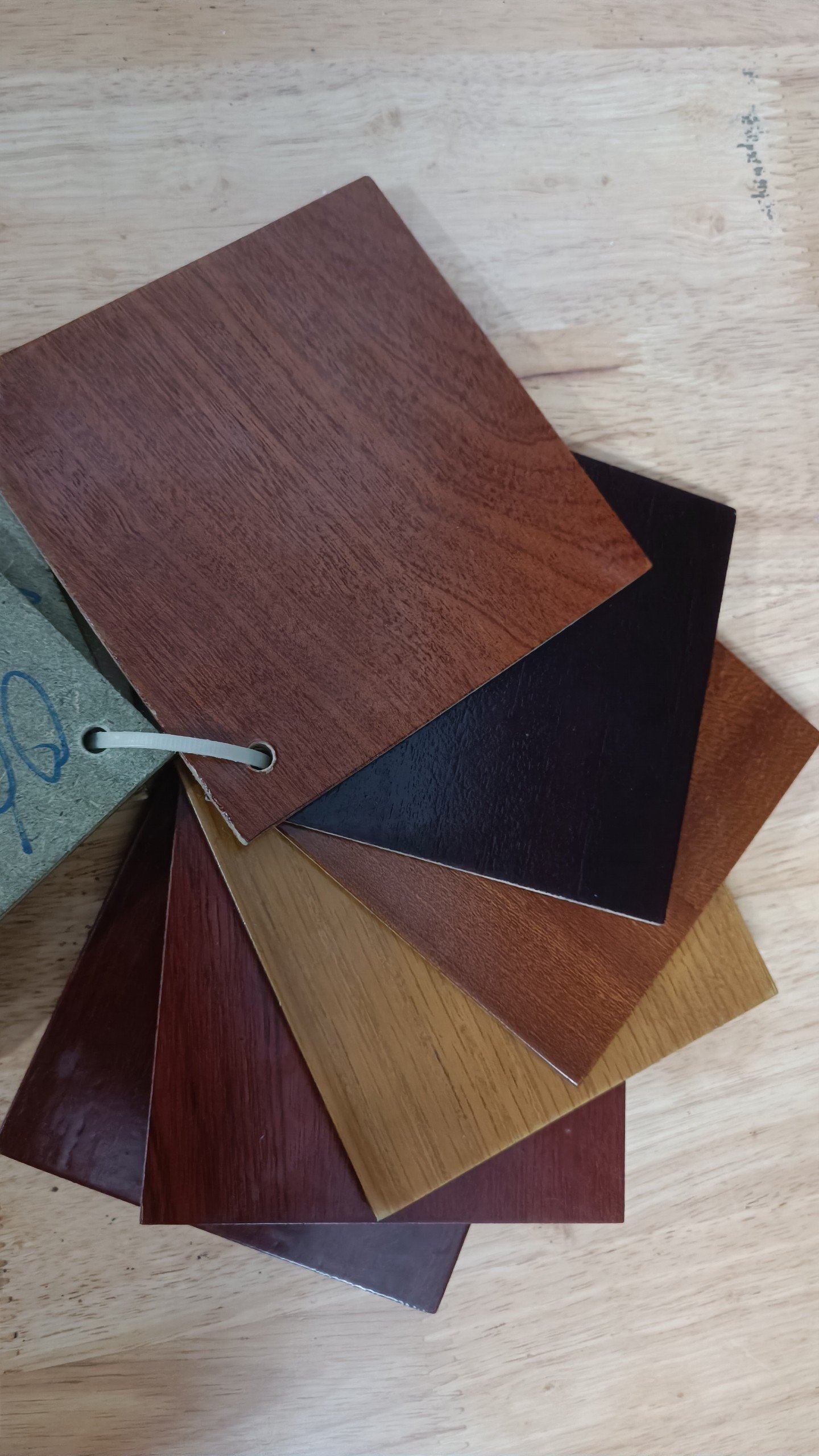 Báo giá cửa nhựa HDF MỚI NHẤT tại KingDoor