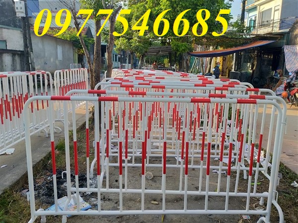 Báo giá hàng rào chắn di động mới nhất 2023