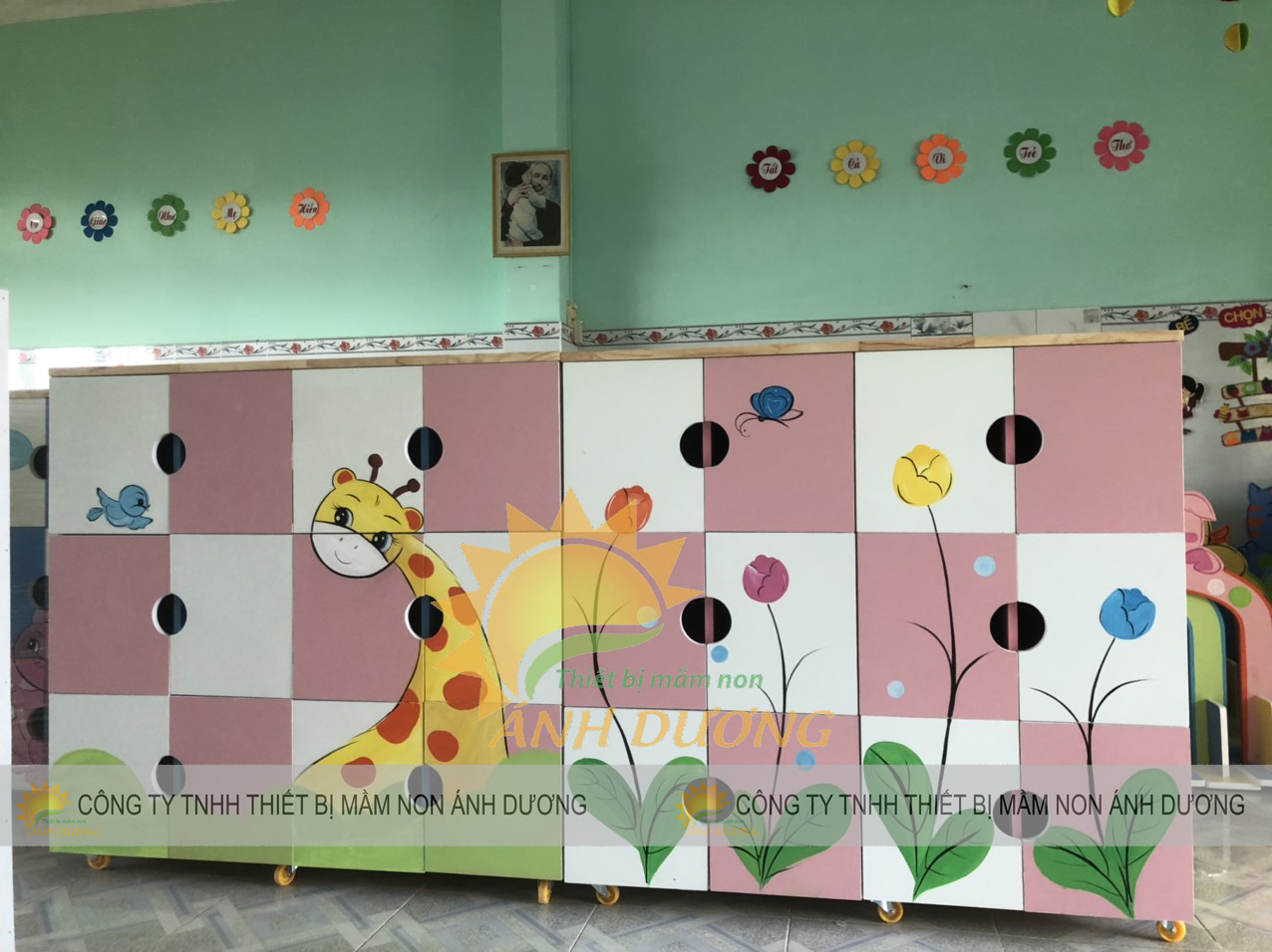 Chuyên sản xuất kệ tủ gỗ trẻ em cho trường lớp mầm non, nhóm trẻ