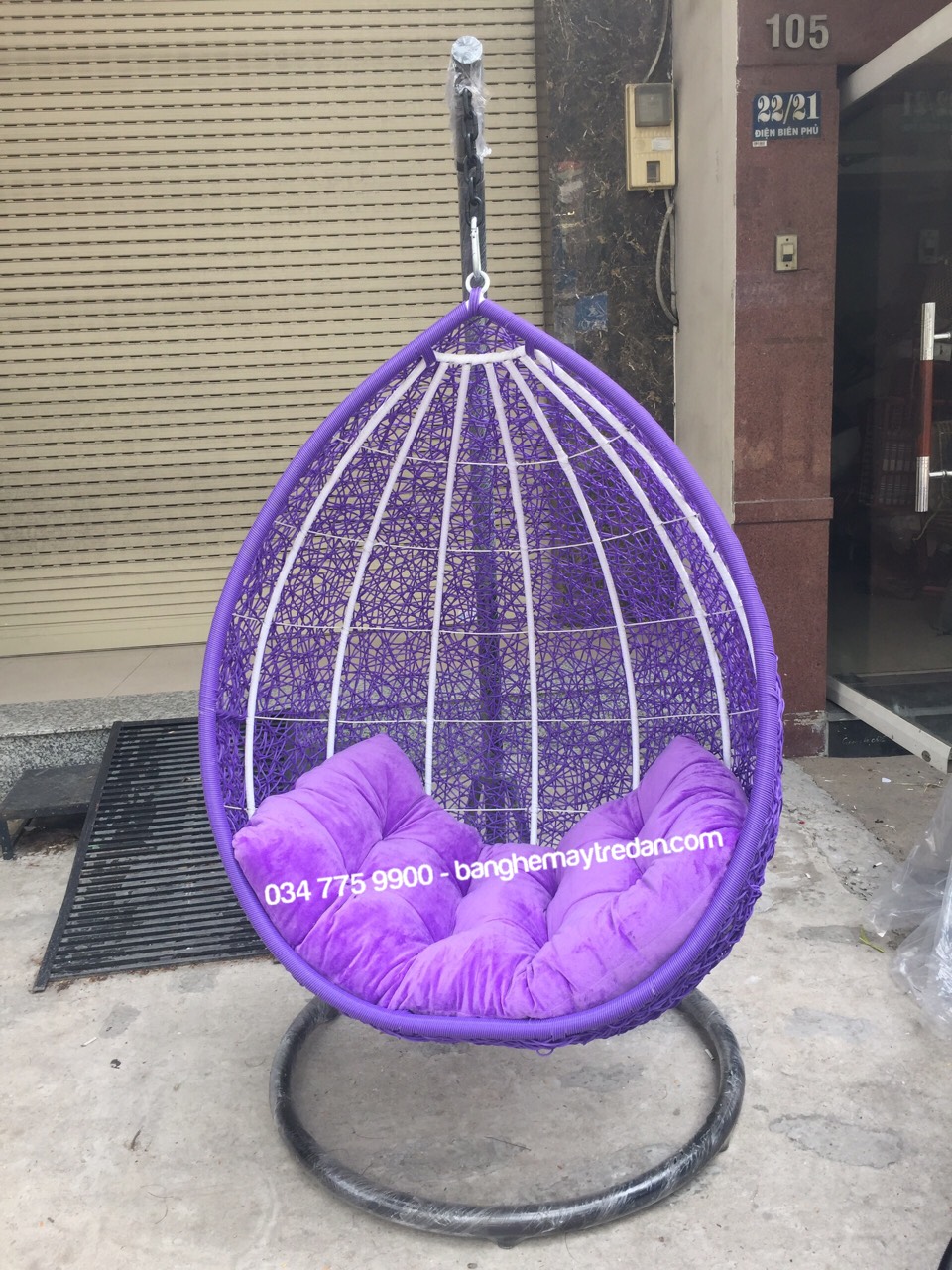 Ghế đu treo màu tím trang trí phòng ngủ, phòng khách
