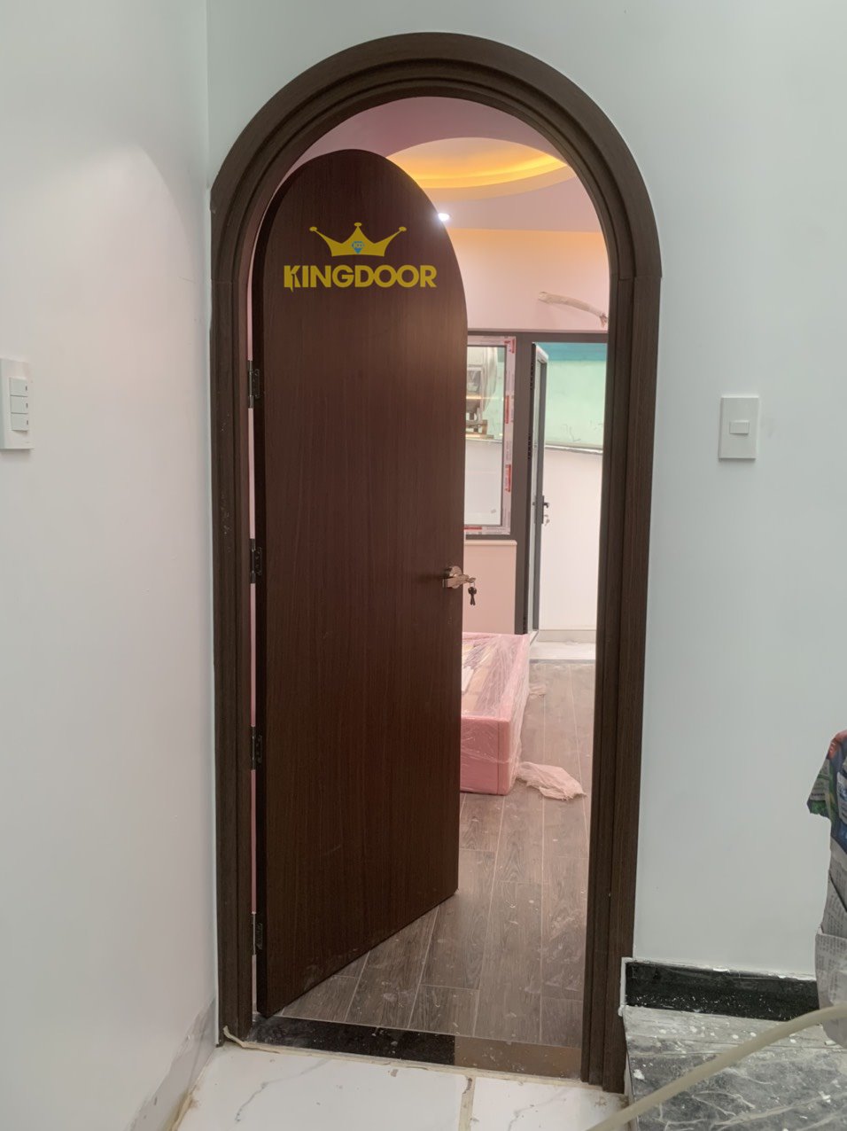 Báo Giá Cửa Vòm Nhựa Composite tại Nha Trang - Mẫu Cửa Hiện Đại