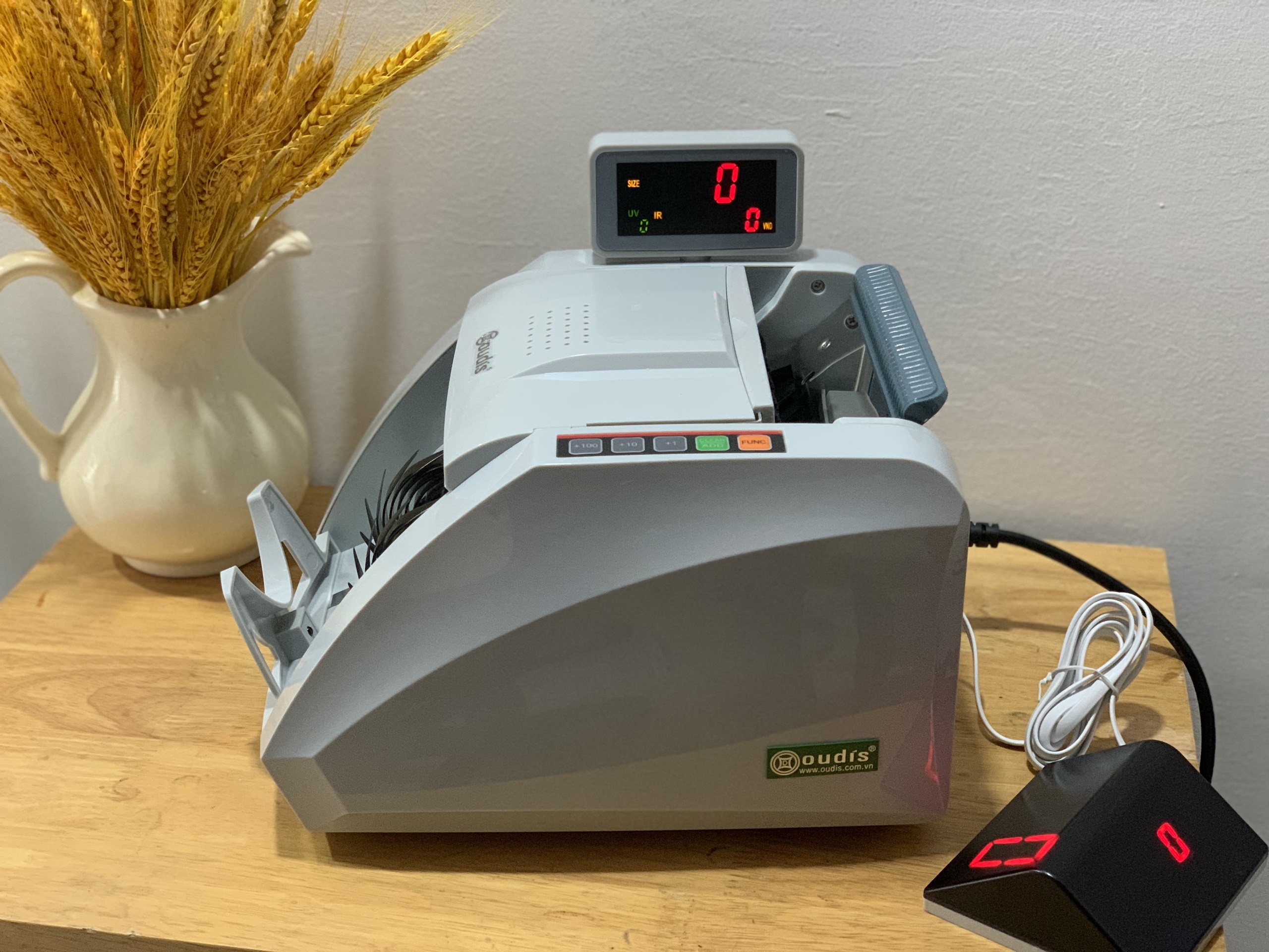 Máy đếm tiền oudis 9900a