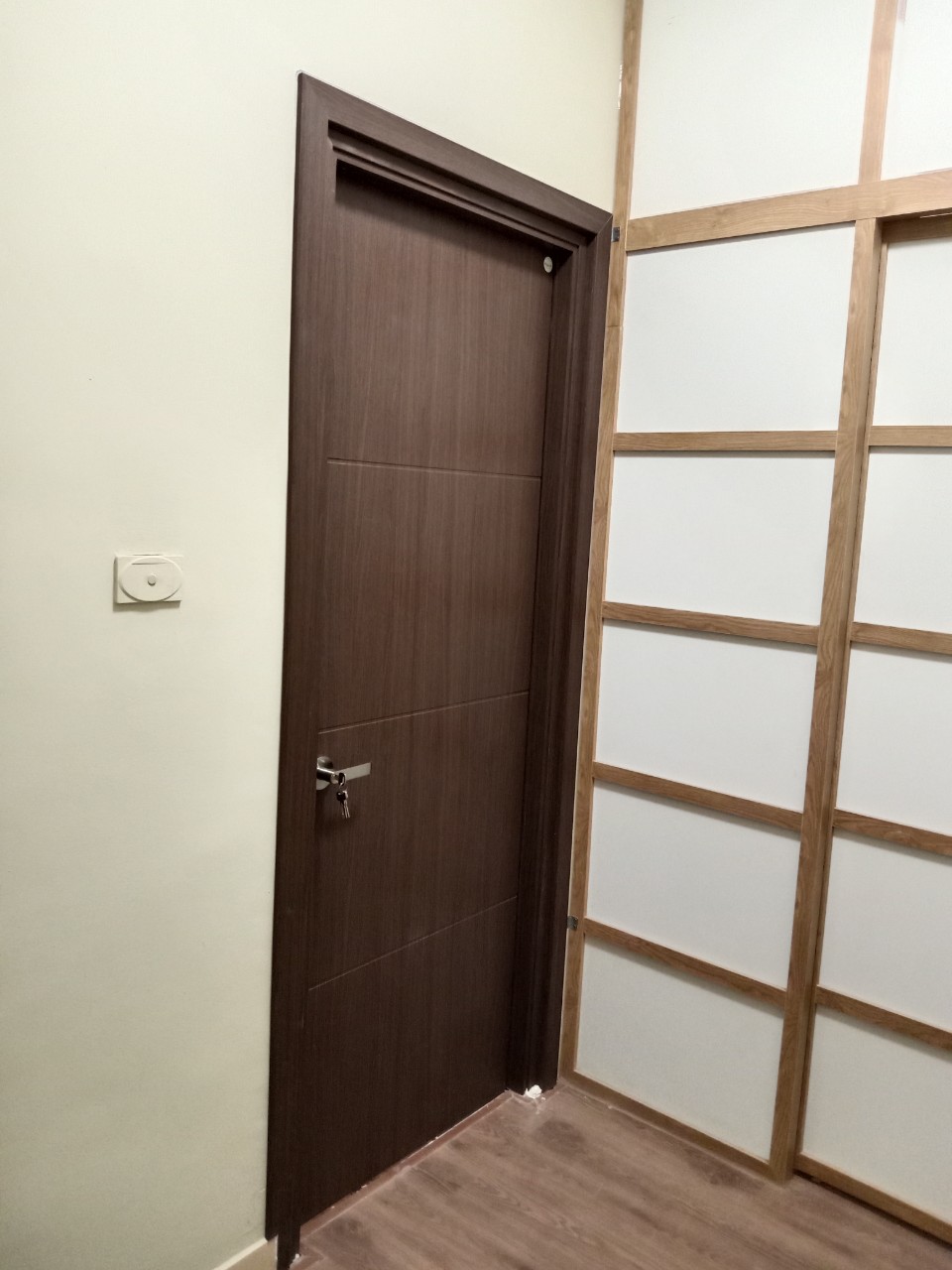 Báo giá cửa nhựa giả gỗ Composite tại Cà Mau