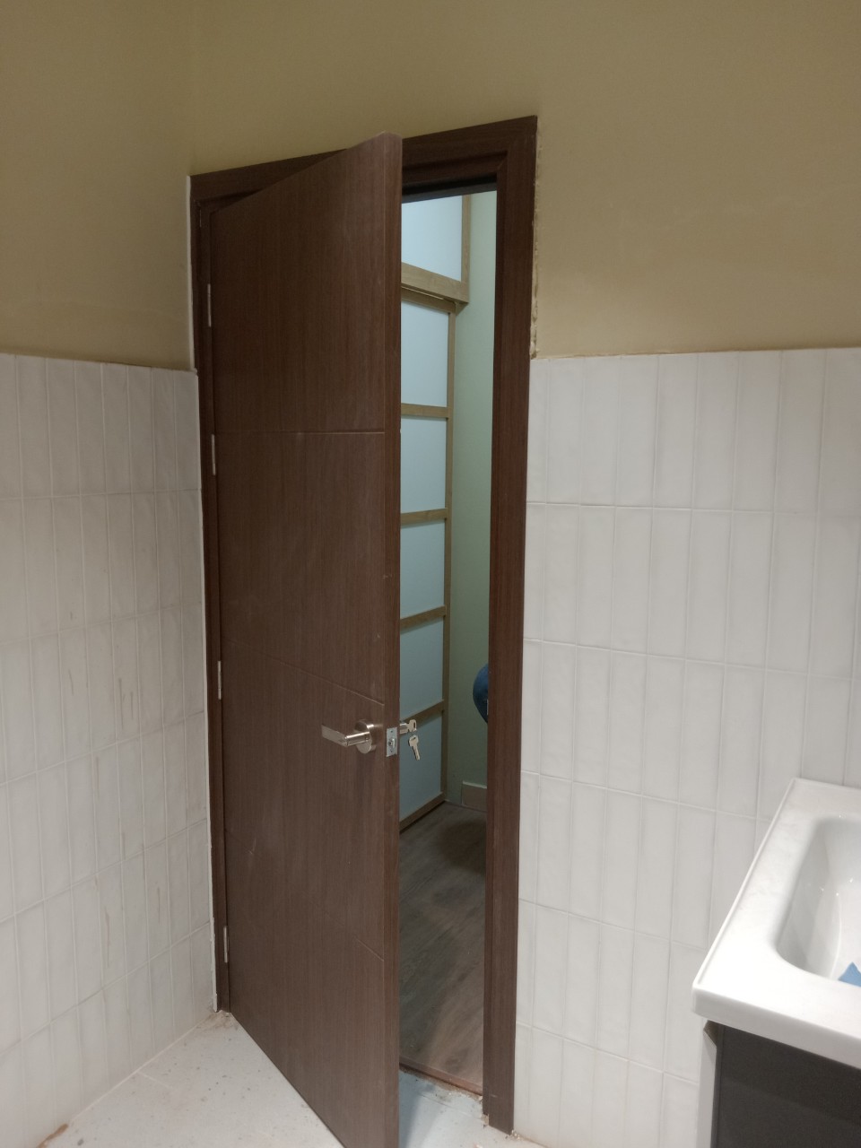 Báo giá cửa nhựa giả gỗ Composite tại Cà Mau