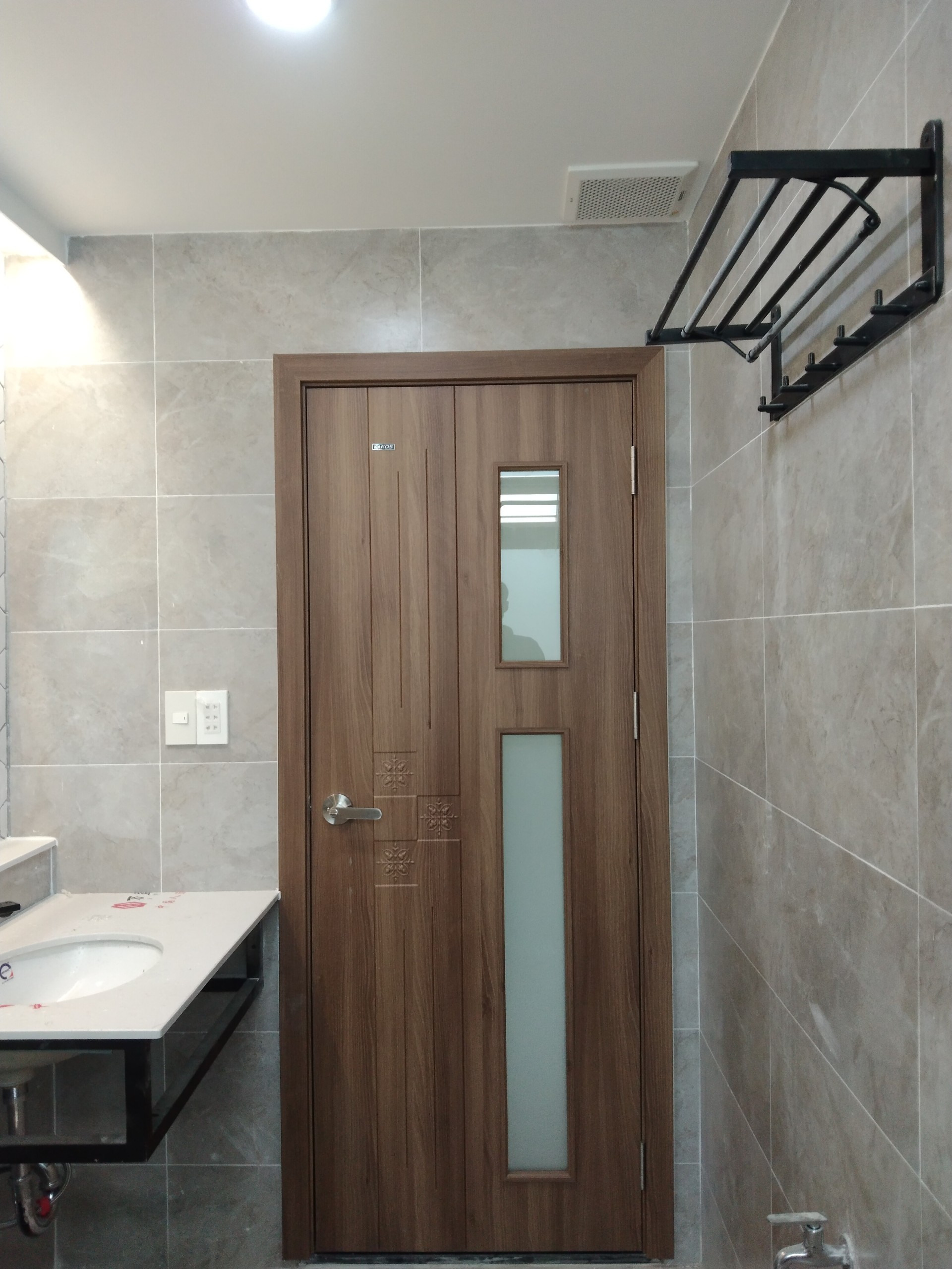 Cửa nhựa giả gỗ abs hàn quốc tại Kiên Giang