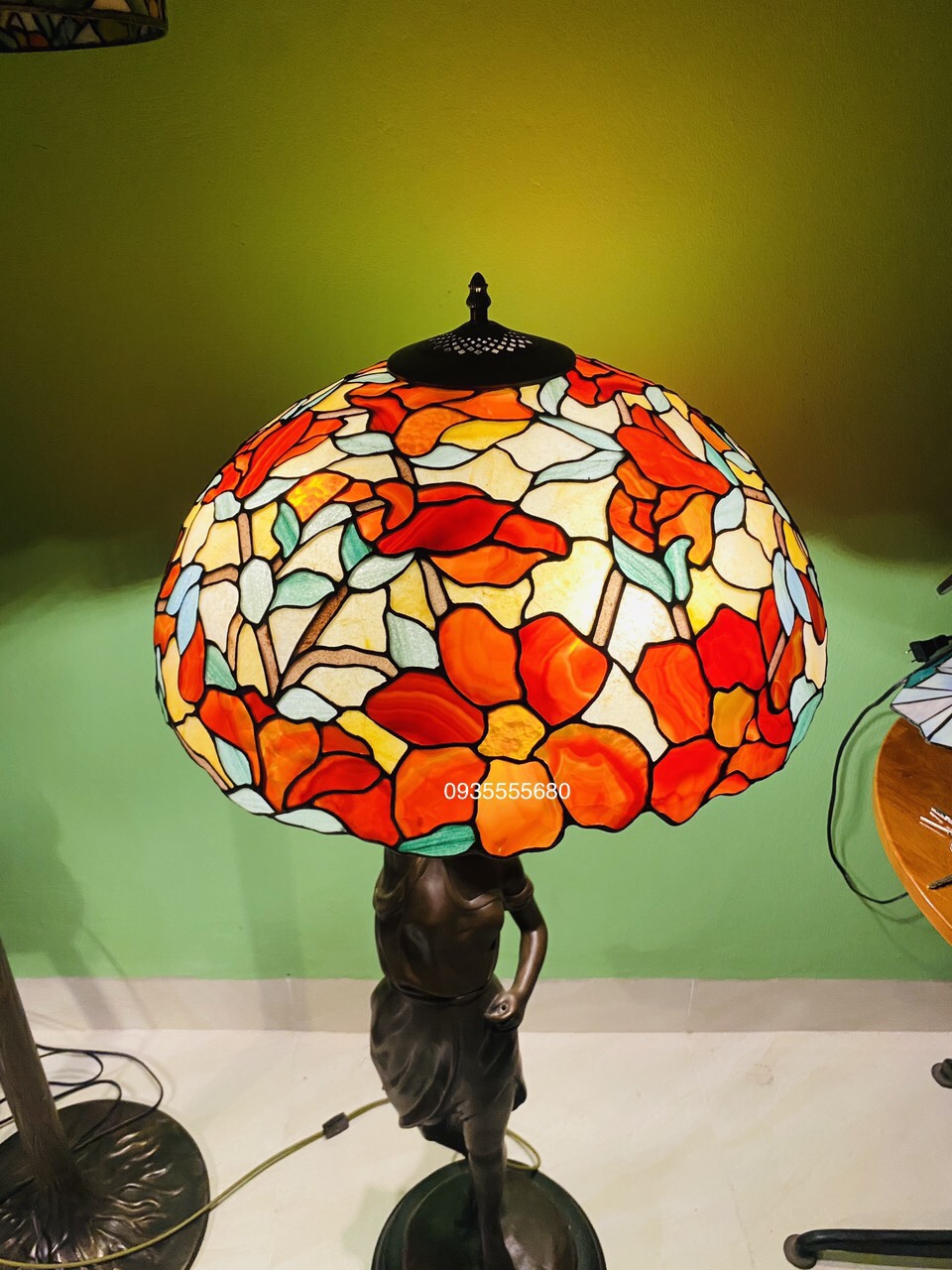 Giao lưu mua 1 tặng 1 đèn bàn tiffany