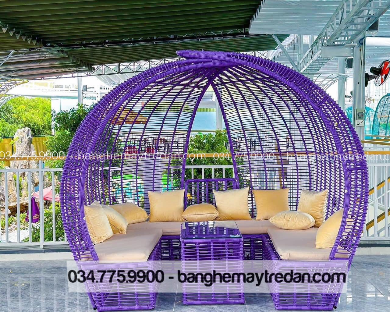 Ghé mái vòm nhựa giả mây màu tím để sân vườn