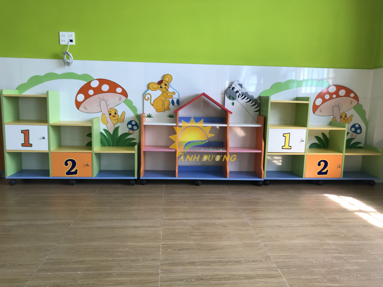 Chuyên sàn xuất tủ kệ gỗ mầm non cho trẻ em giá tận xưởng
