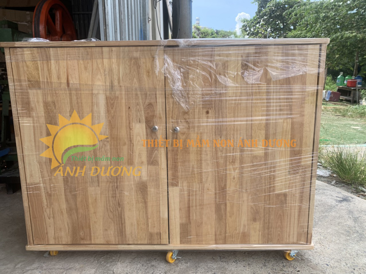 Chuyên sàn xuất tủ kệ gỗ mầm non cho trẻ em giá tận xưởng