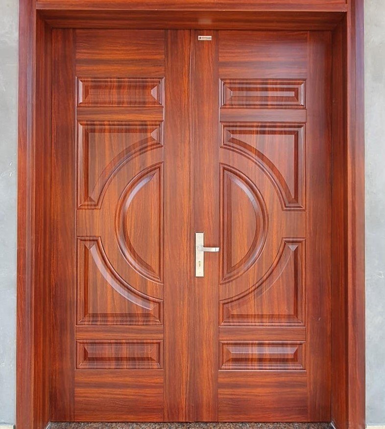 BÁO GIÁ CỬA THÉP VÂN GỖ GIÁ RẺ MỚI NHẤT liên hệ 0902401343