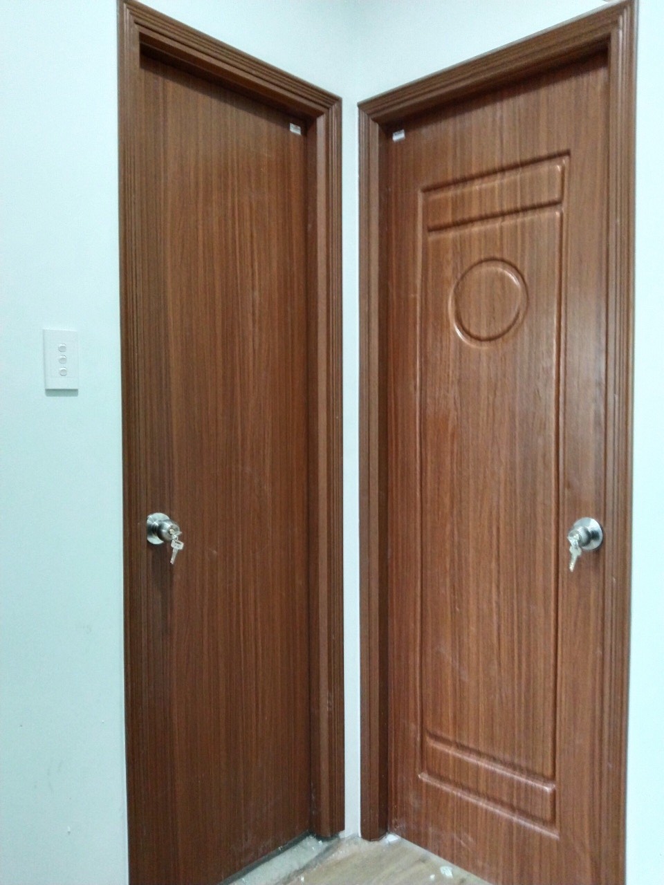 Cửa nhà vệ sinh mới nhất  Uư đãi 1.800.000vnđ/bộ