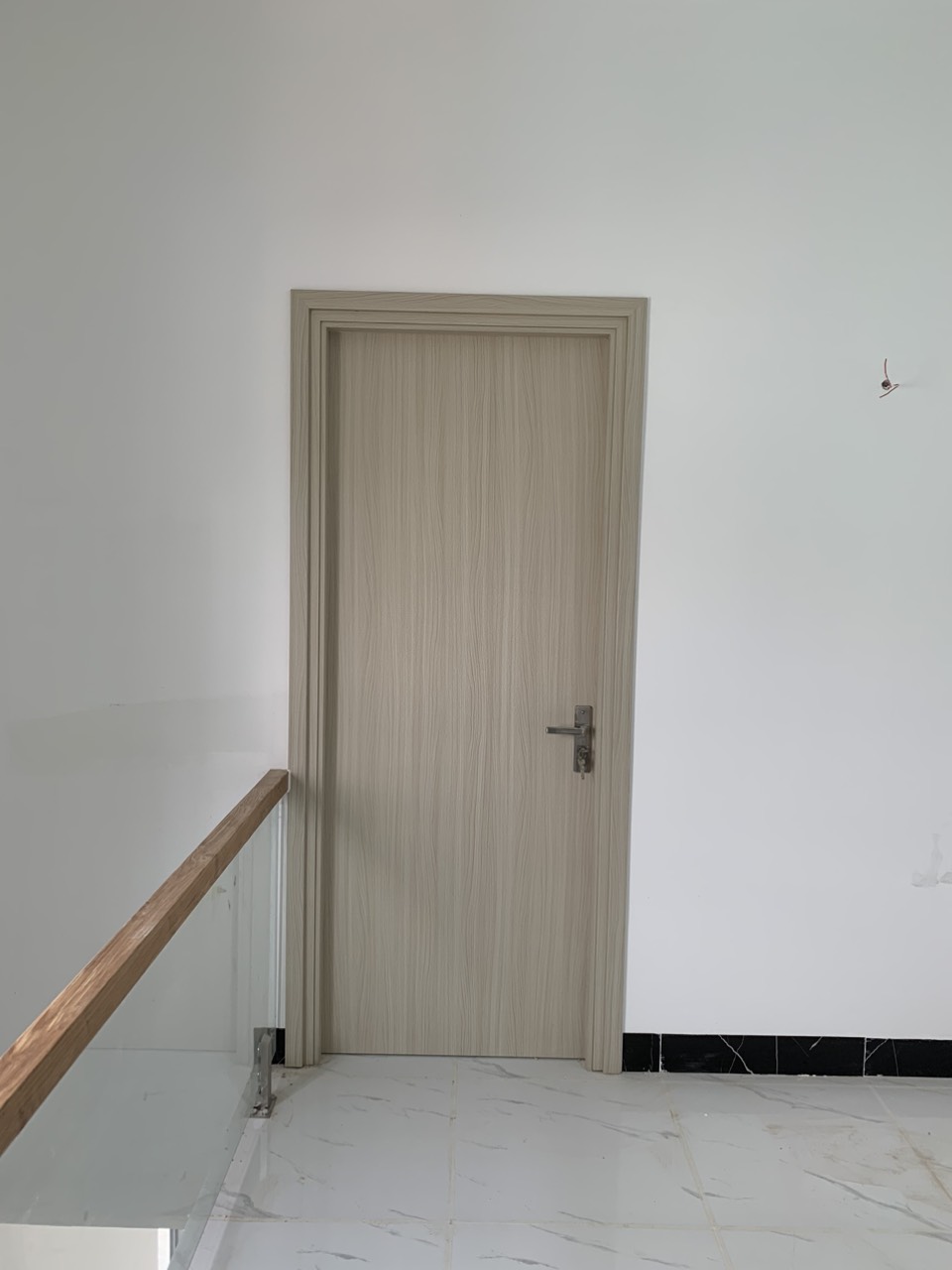 BÁO GIÁ CỬA NHỰA COMPOSITE TẠI LONG AN GIÁ ƯU ĐÃI