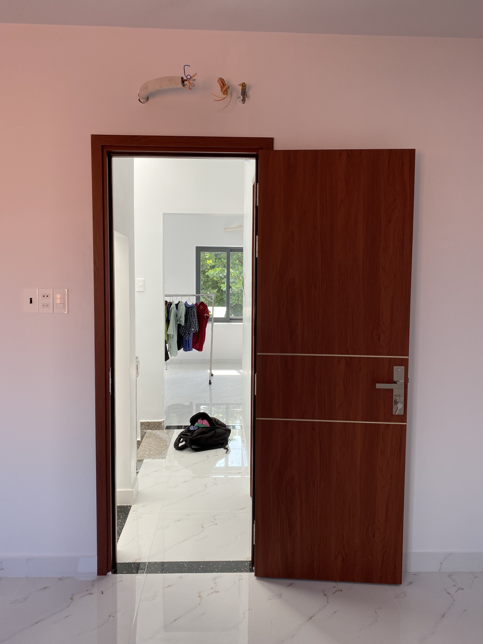 BÁO GIÁ CỬA NHỰA COMPOSITE TẠI LONG AN GIÁ ƯU ĐÃI
