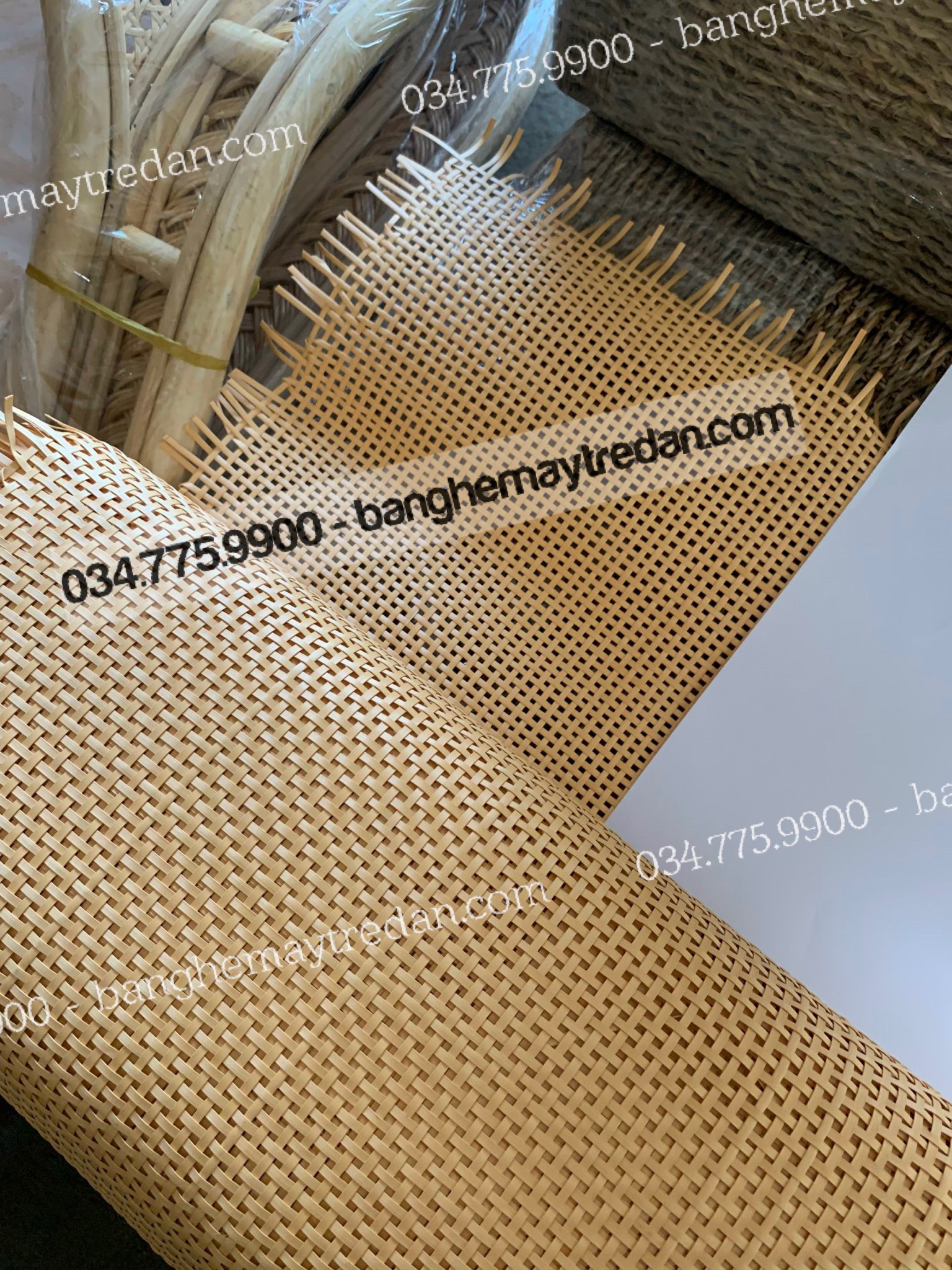 Tấm lưới nhựa đan caro dây trơn loại đẹp
