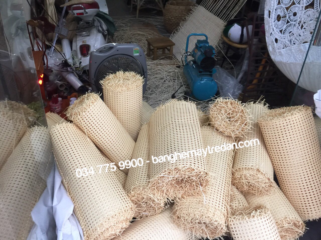 Tấm lưới nhựa đan caro dây trơn loại đẹp