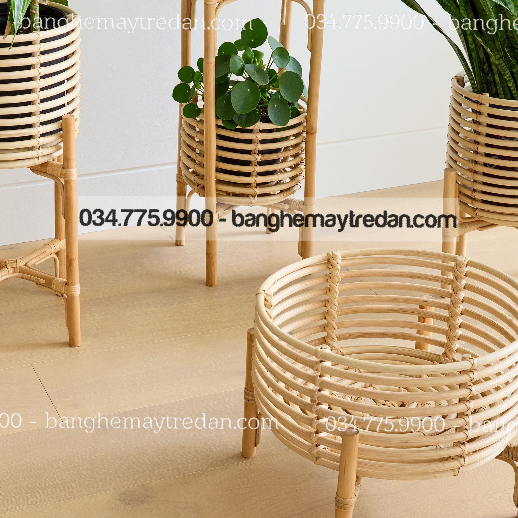Giỏ đỡ chậu cây mây tre trang trí phòng khách