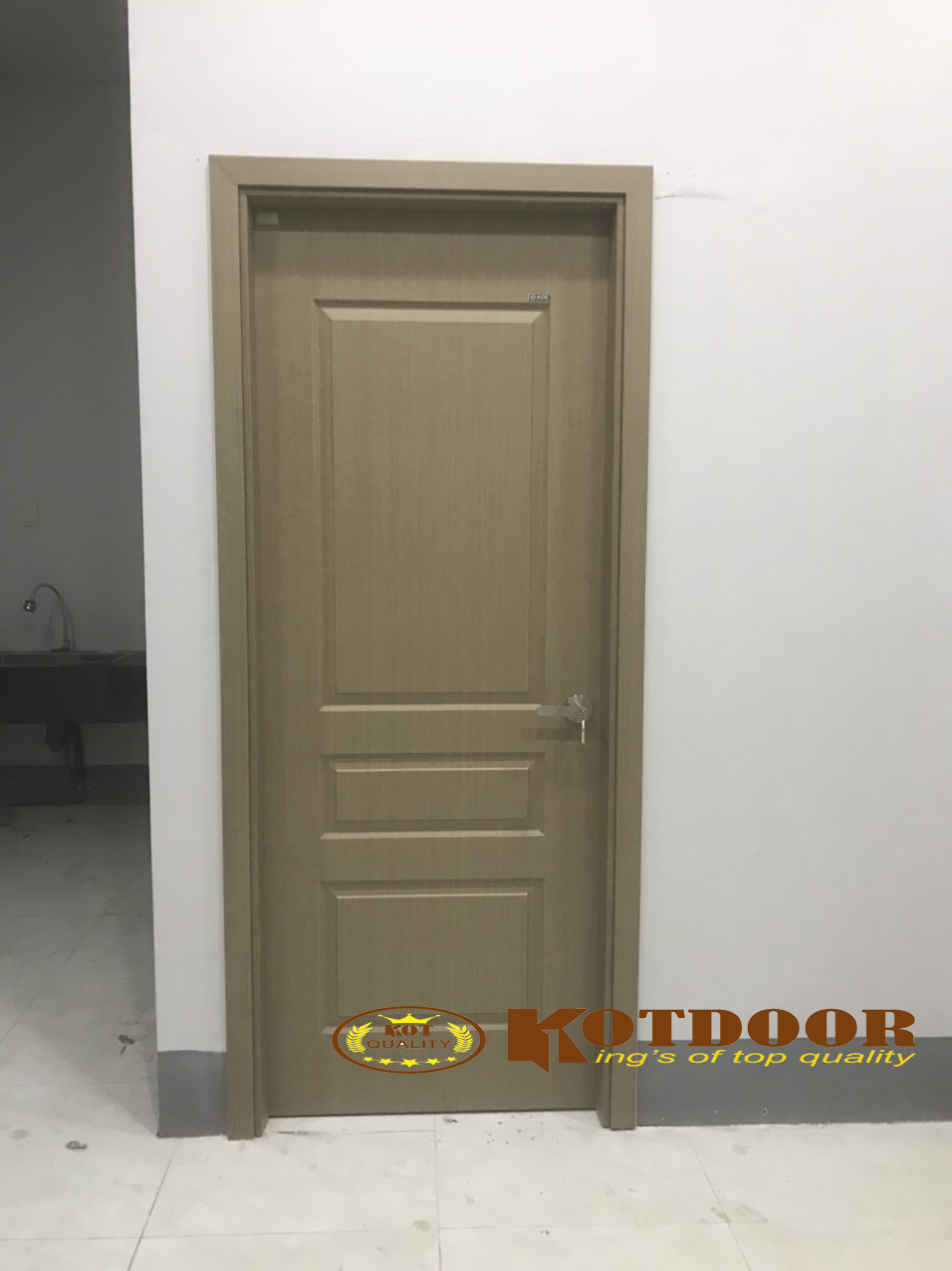 Cửa nhựa abs tại tiền giang- báo giá cửa nhựa giả gỗ giá rẻ