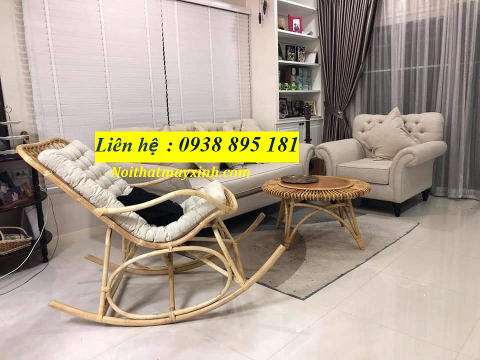 ghế bập bênh cho người già chất liệu mây đan