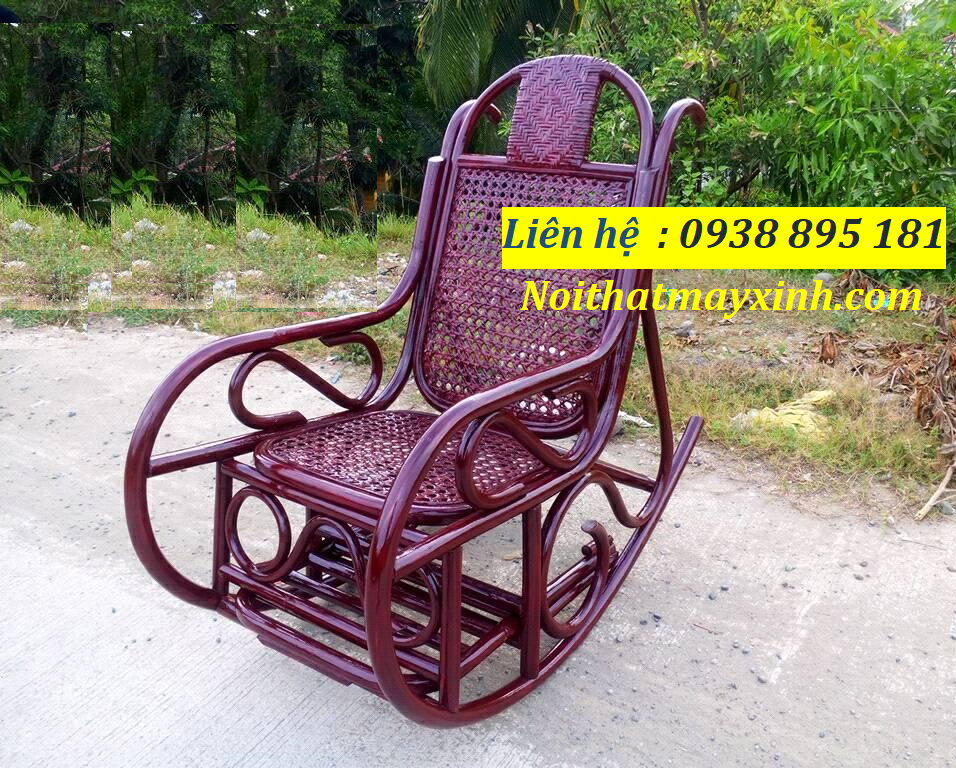 ghế bập bênh cho người già chất liệu mây đan