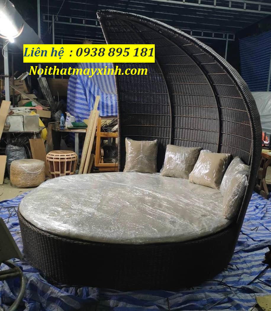 Mẫu bàn ghế hồ bơi nhựa giả mây ngoài trời