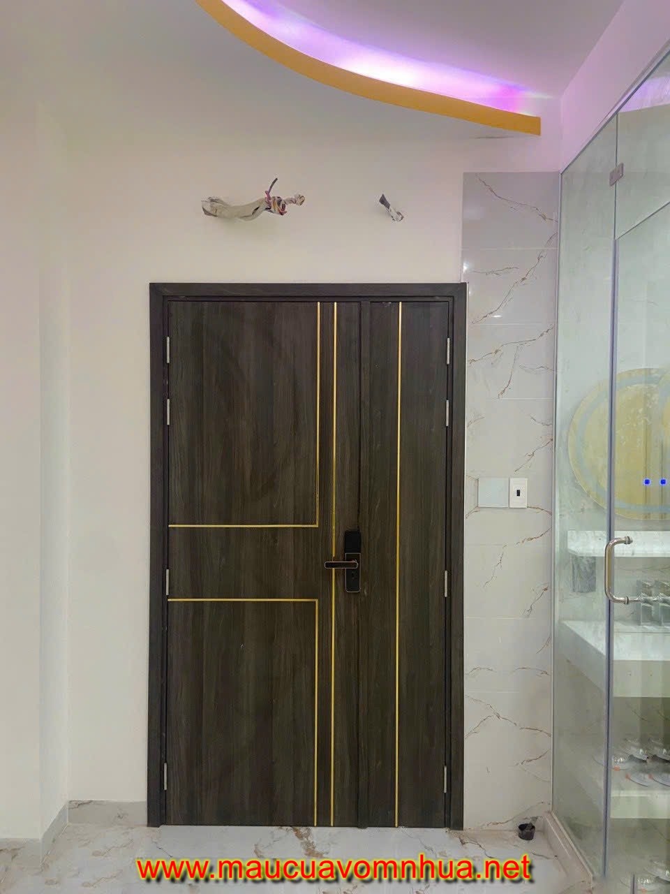 Gía cửa gỗ công nghiệp MDF Laminate tại quận 9